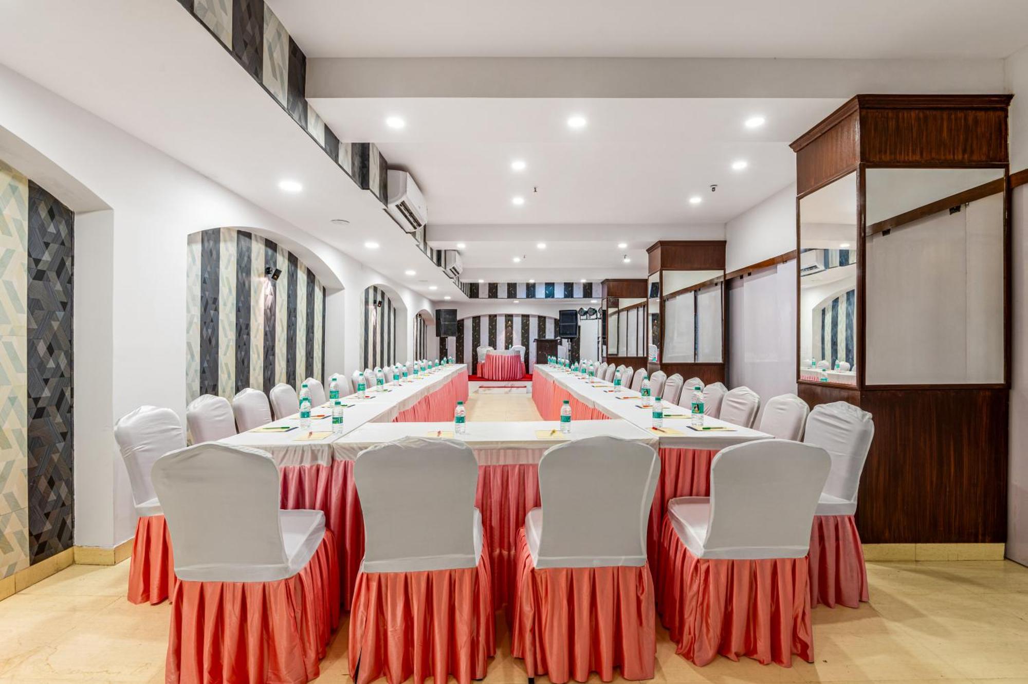 Hotel Nice Palace Delhi  Esterno foto