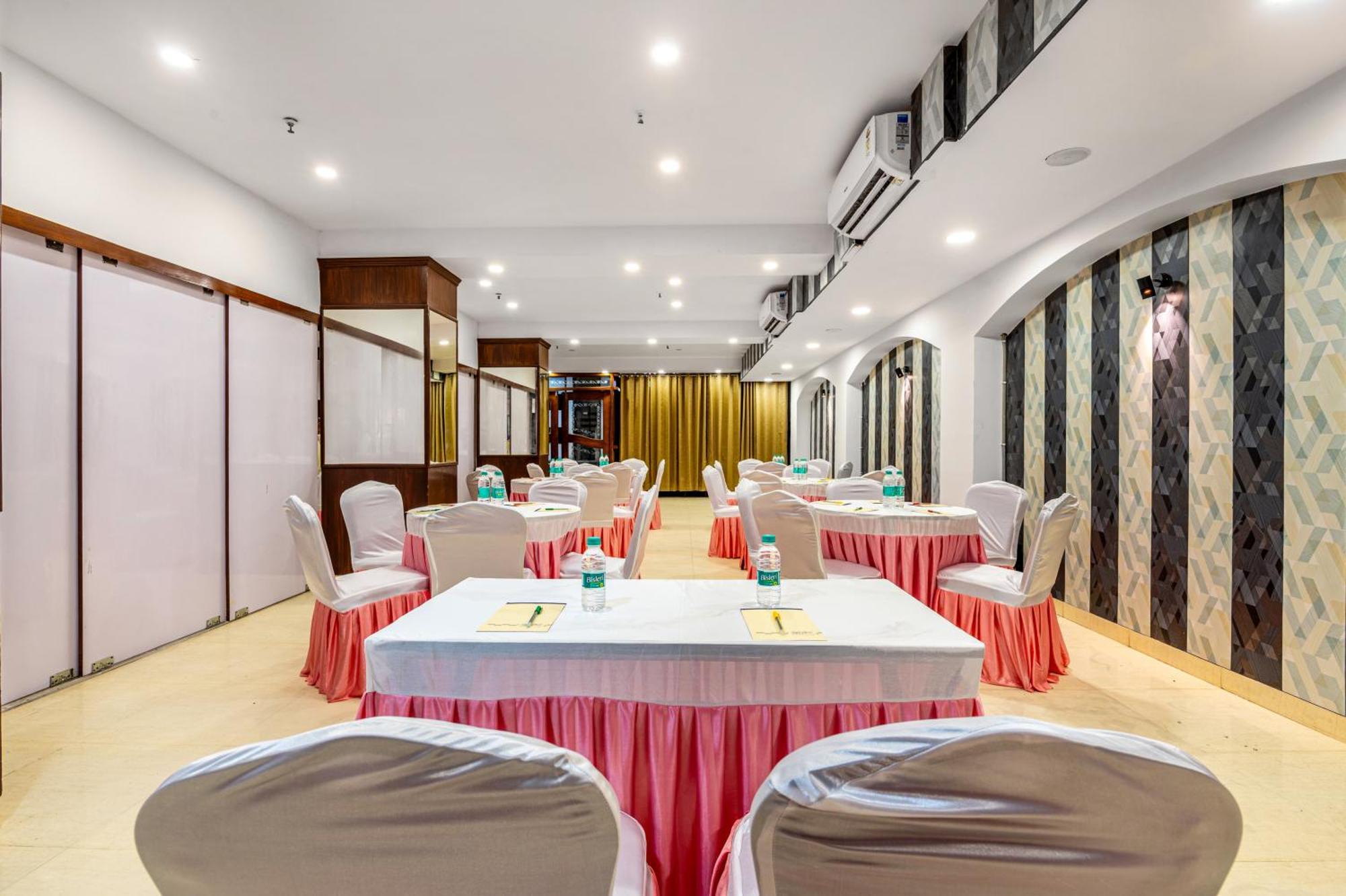 Hotel Nice Palace Delhi  Esterno foto