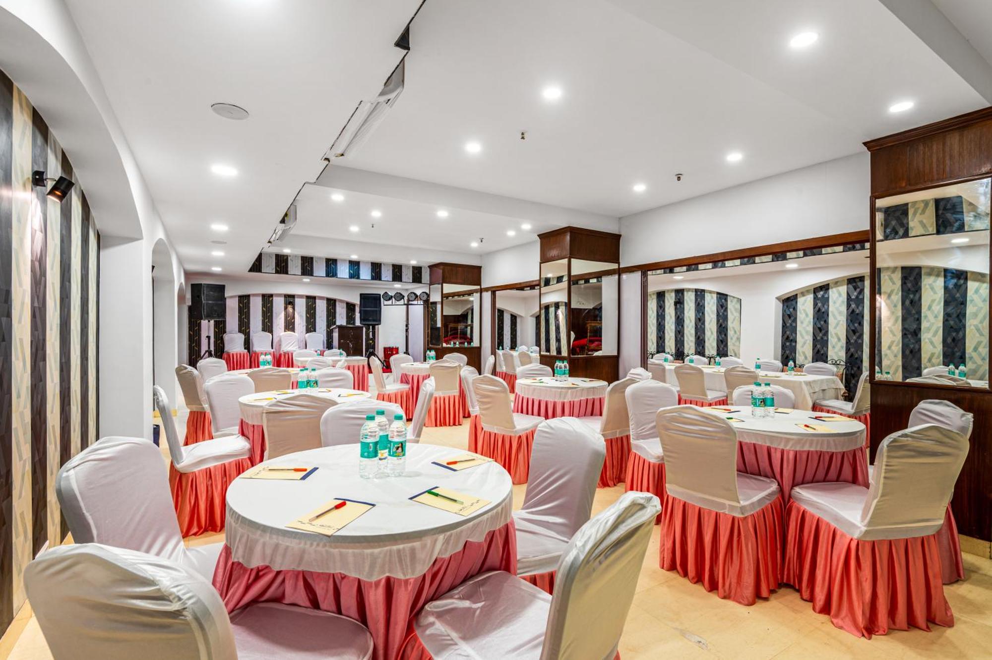 Hotel Nice Palace Delhi  Esterno foto