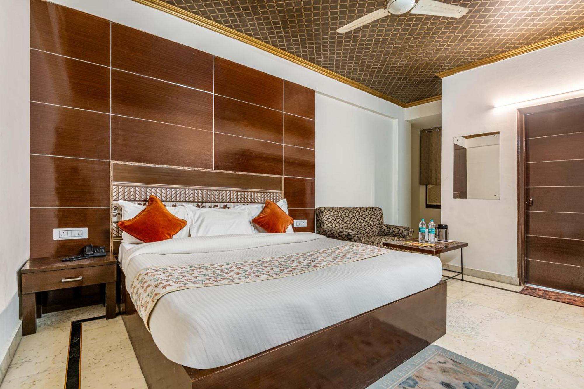 Hotel Nice Palace Delhi  Esterno foto