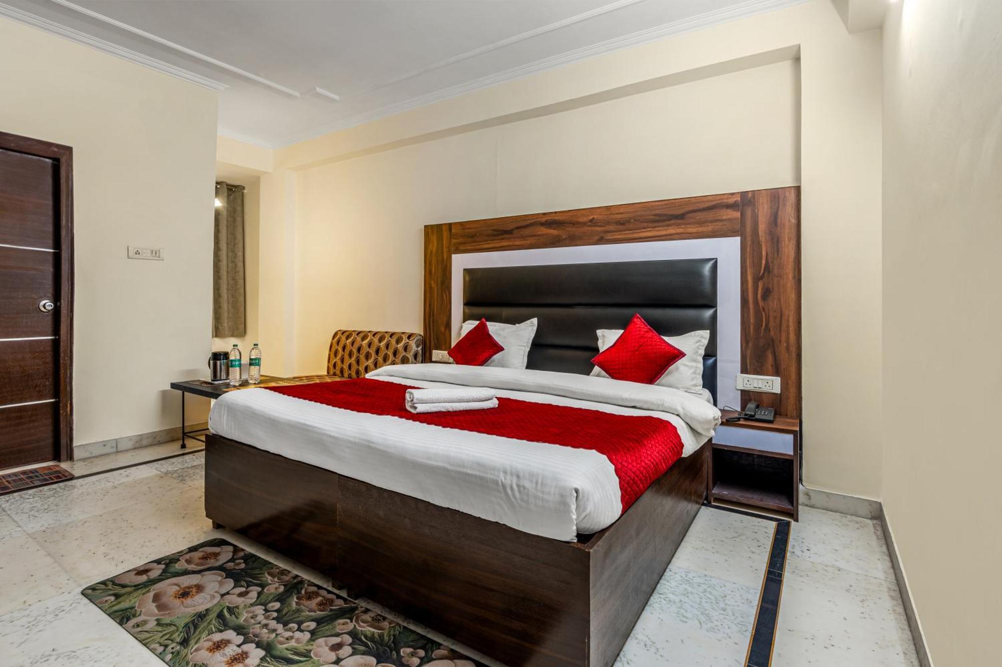 Hotel Nice Palace Delhi  Esterno foto