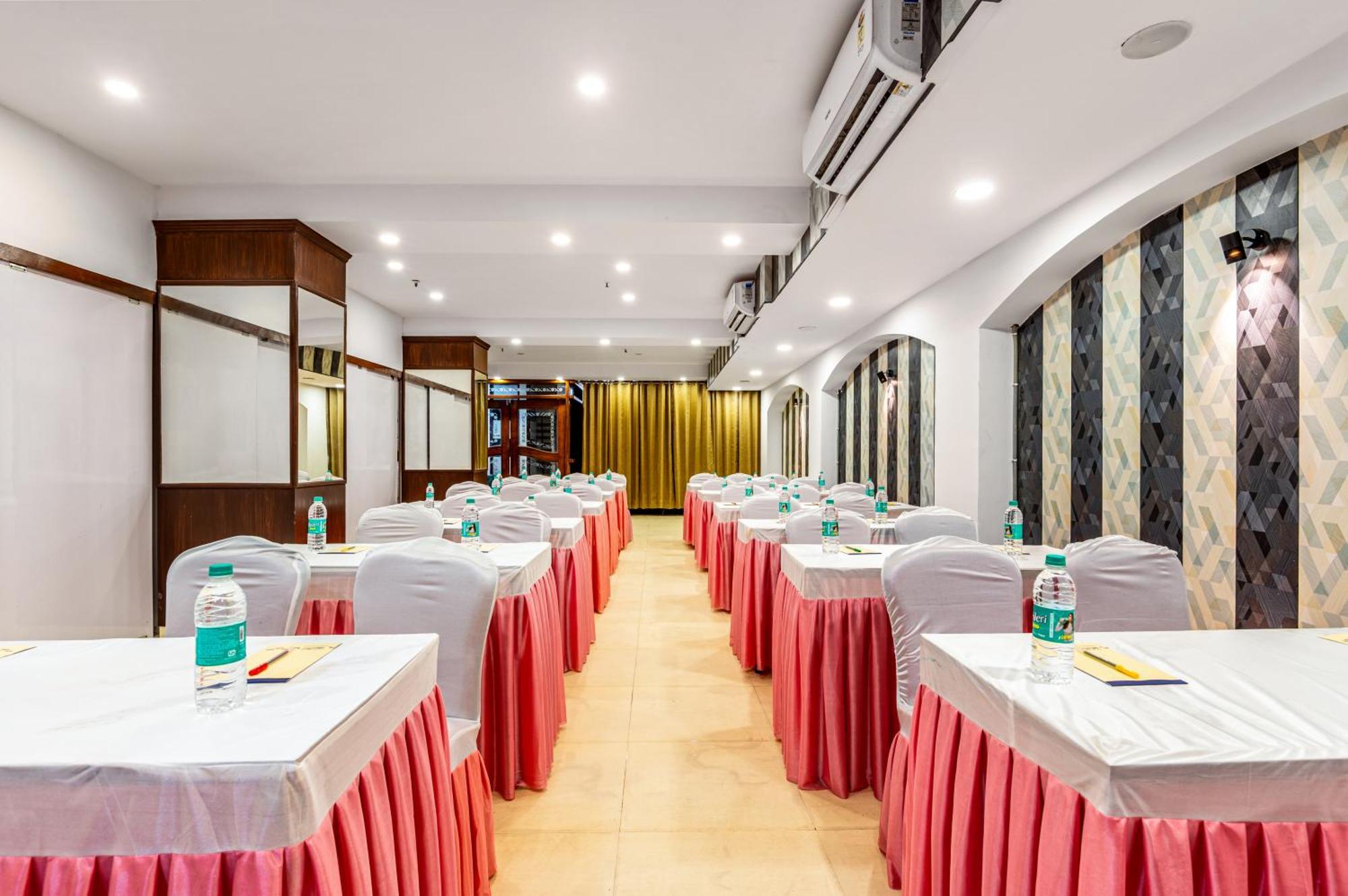Hotel Nice Palace Delhi  Esterno foto